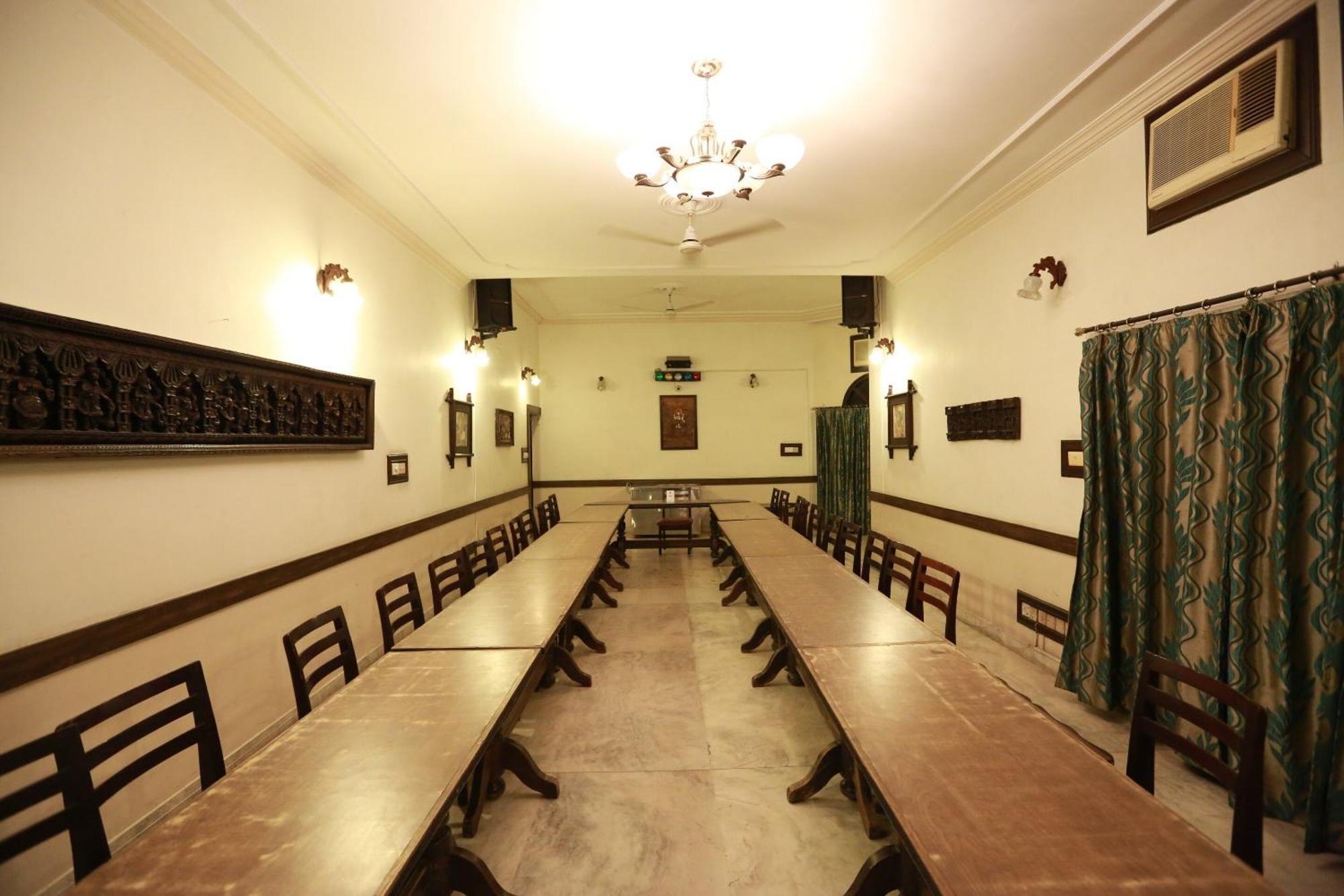 OYO 8844 Meadows Inn Chinhat Zewnętrze zdjęcie